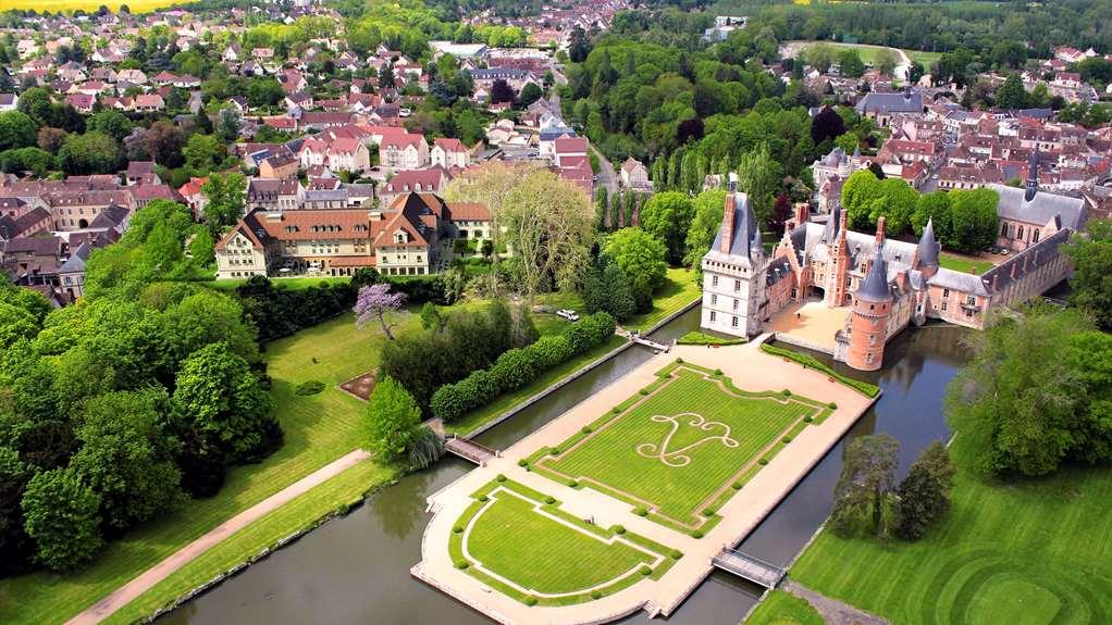 Mercure Maintenon Buitenkant foto