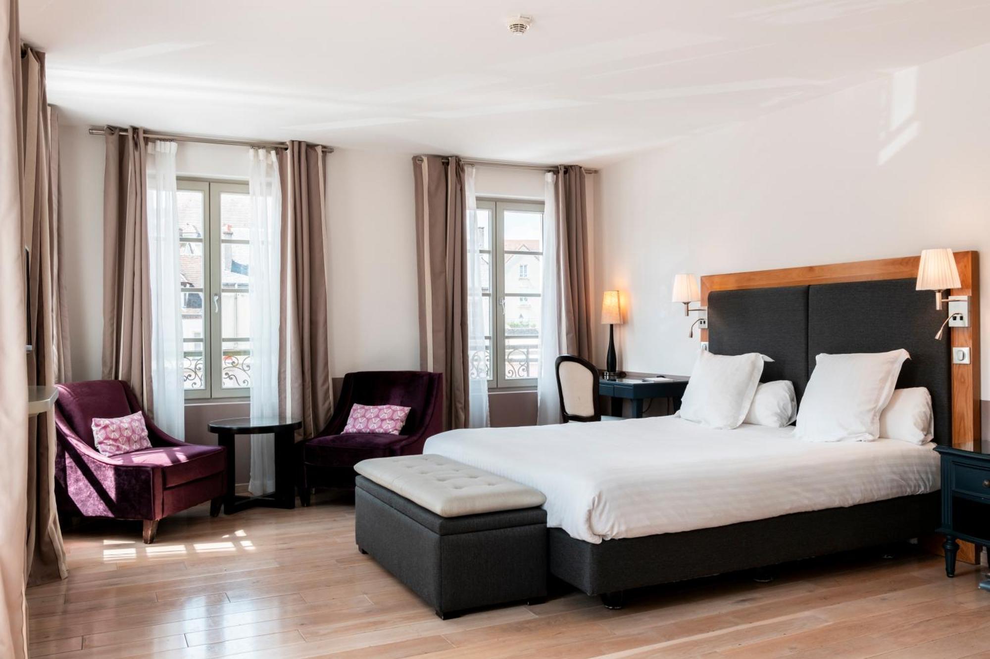 Mercure Maintenon Buitenkant foto