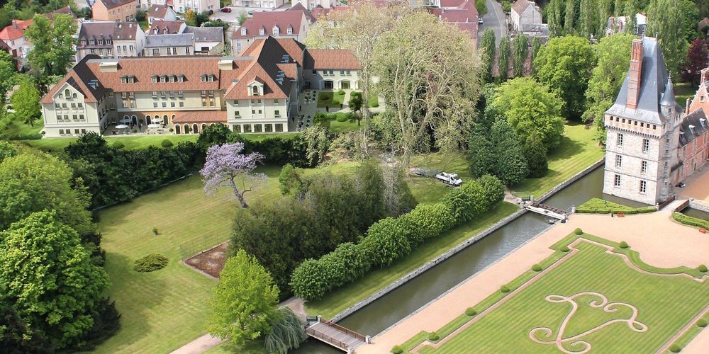 Mercure Maintenon Buitenkant foto